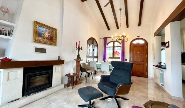 Resale - Villa -
Villamartin - Costa Blanca