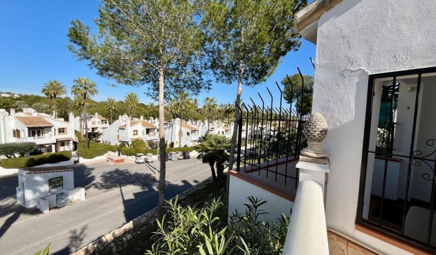 Resale - Villa -
Villamartin - Costa Blanca