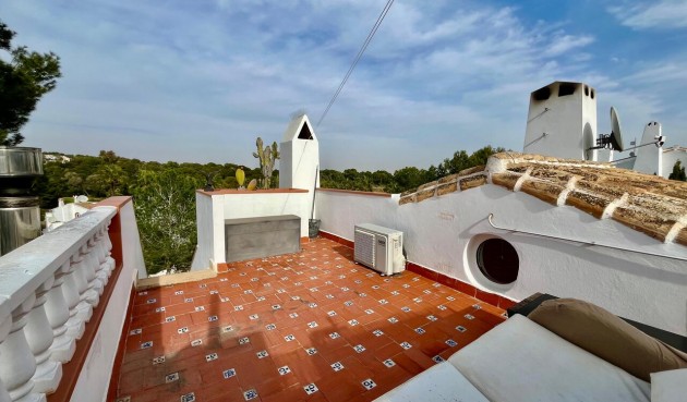 Resale - Villa -
Villamartin - Costa Blanca