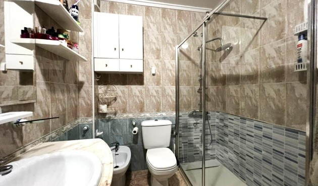 Återförsäljning - Apartment -
Guardamar del Segura - Pueblo