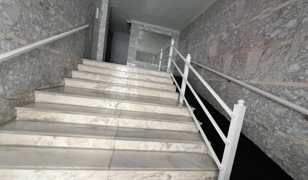 Återförsäljning - Apartment -
Guardamar del Segura - Pueblo