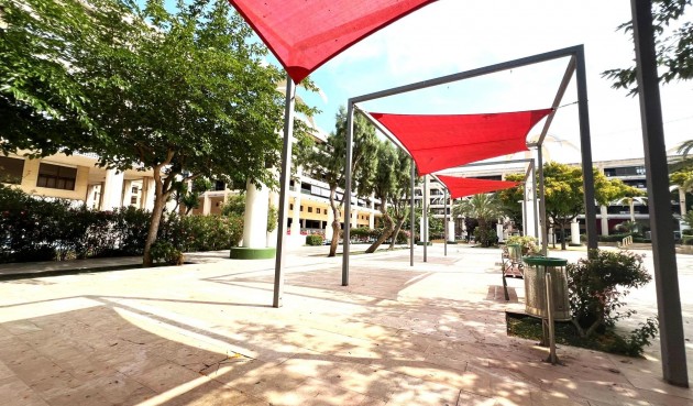 Återförsäljning - Apartment -
Guardamar del Segura - Pueblo