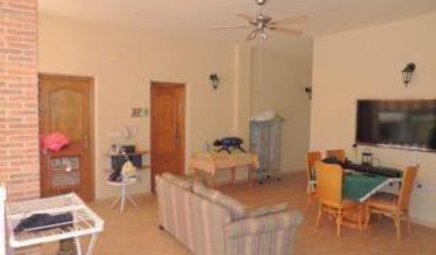 Resale - Villa -
Catral