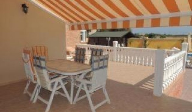 Resale - Villa -
Catral