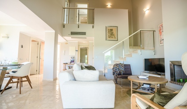 Resale - Villa -
San Miguel de Salinas - Inland