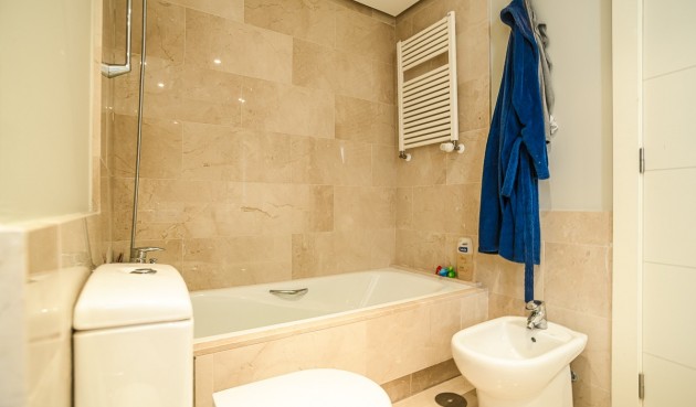 Resale - Villa -
San Miguel de Salinas - Inland