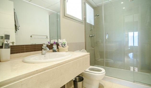 Resale - Villa -
San Miguel de Salinas - Inland