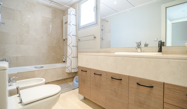 Resale - Villa -
San Miguel de Salinas - Inland