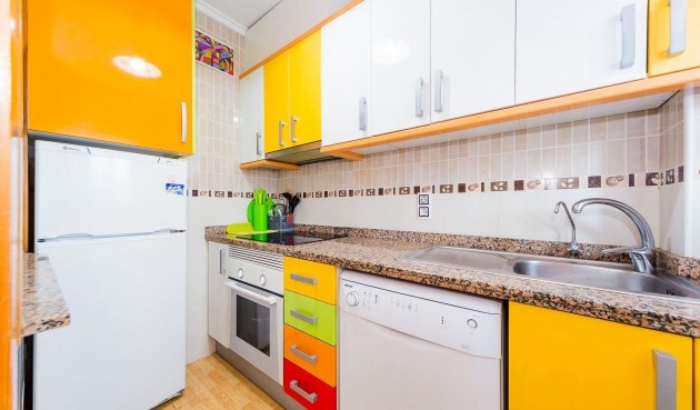 Resale - Apartment -
Torrevieja - Centro