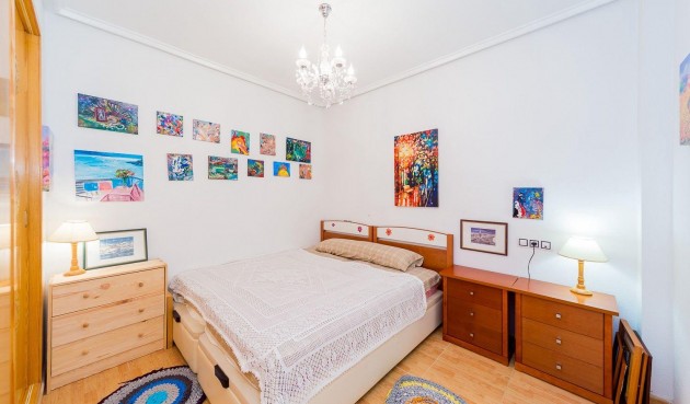 Resale - Apartment -
Torrevieja - Centro