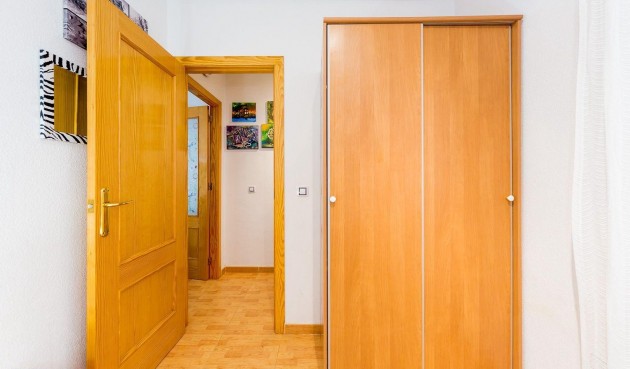 Resale - Apartment -
Torrevieja - Centro