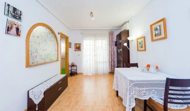 Resale - Apartment -
Torrevieja - Centro