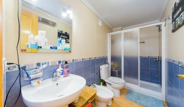 Resale - Apartment -
Torrevieja - Centro