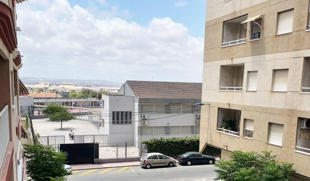 Resale - Apartment -
Torrevieja - Centro