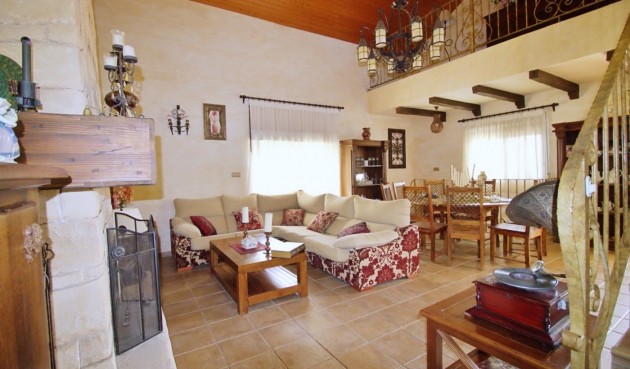 Resale - Villa -
Elche Pedanías - Valverde