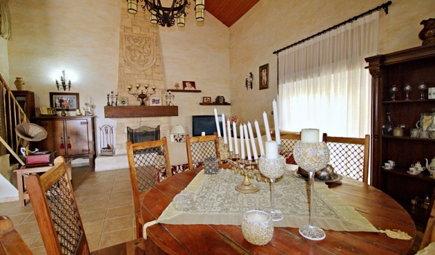 Resale - Villa -
Elche Pedanías - Valverde