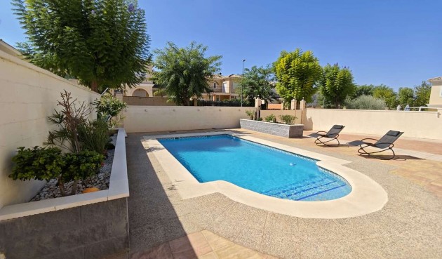 Brukt - Villa -
Aspe - Inland