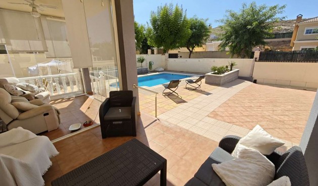 Brukt - Villa -
Aspe - Inland