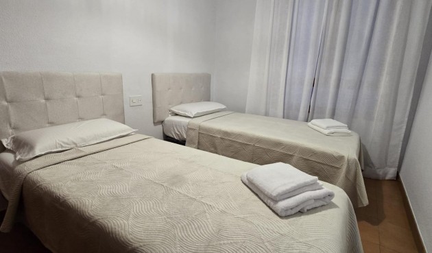 Resale - Apartment -
Torrevieja - Centro