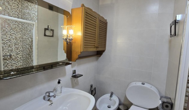 Resale - Apartment -
Torrevieja - Centro