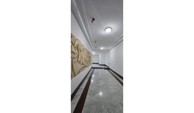 Resale - Apartment -
Torrevieja - Centro