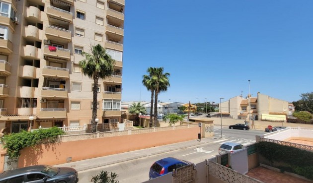 Resale - Apartment -
Torrevieja - Nueva Torrevieja