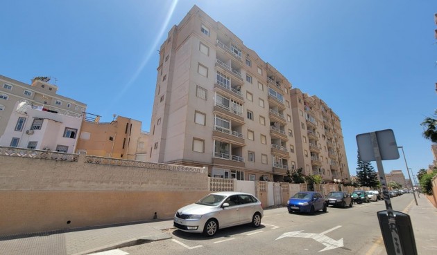 Resale - Apartment -
Torrevieja - Nueva Torrevieja