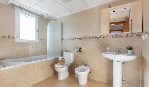 Brukt - Villa -
Rojales - Campo De Golf La Marquesa