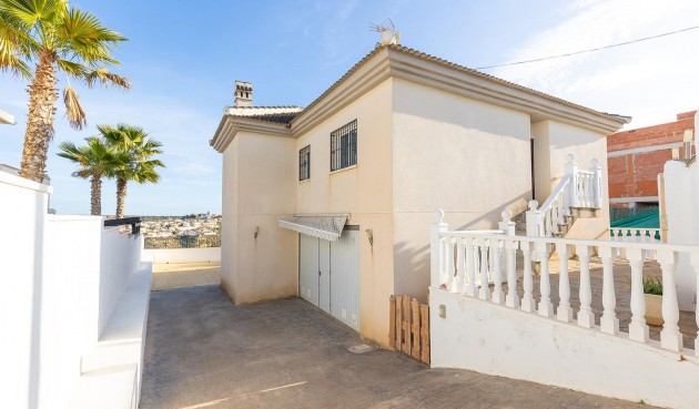 Brukt - Villa -
Rojales - Campo De Golf La Marquesa