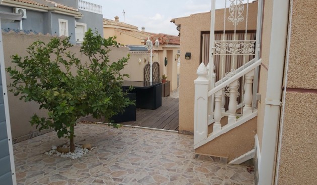 Brukt - Villa -
Benimar - Costa Blanca