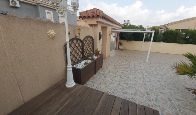 Brukt - Villa -
Benimar - Costa Blanca