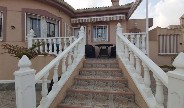 Brukt - Villa -
Benimar - Costa Blanca