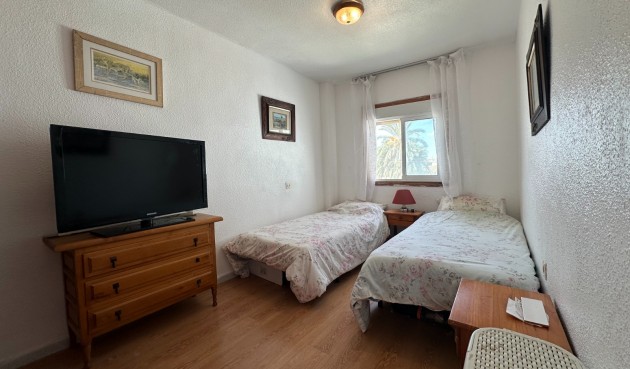 Brukt - Bungalow -
Orihuela Costa - Costa Blanca