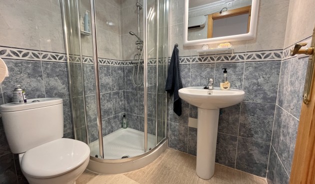 Resale - Town House -
Avileses - Inland