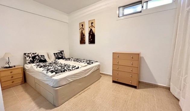 Resale - Town House -
Avileses - Inland