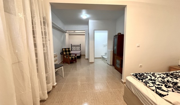 Resale - Town House -
Avileses - Inland