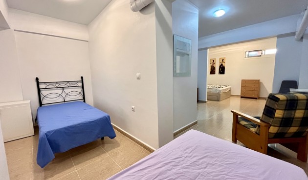 Resale - Town House -
Avileses - Inland