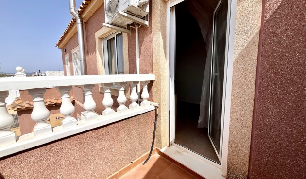 Resale - Town House -
Avileses - Inland