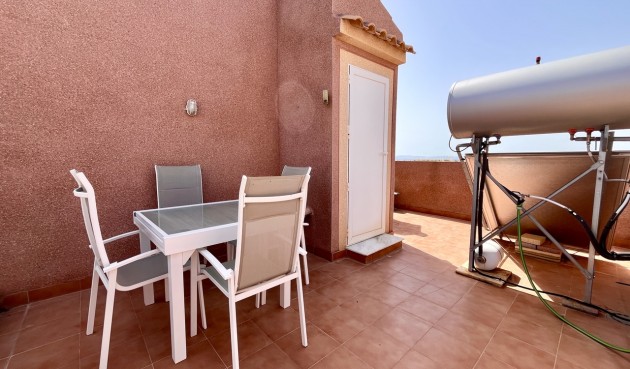 Resale - Town House -
Avileses - Inland