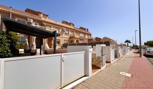 Resale - Town House -
Avileses - Inland