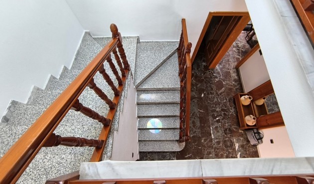 Brukt - Town House -
Sax - Inland