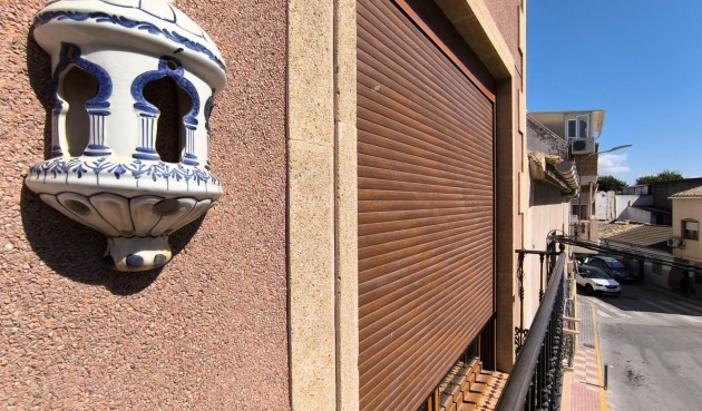 Brukt - Town House -
Sax - Inland