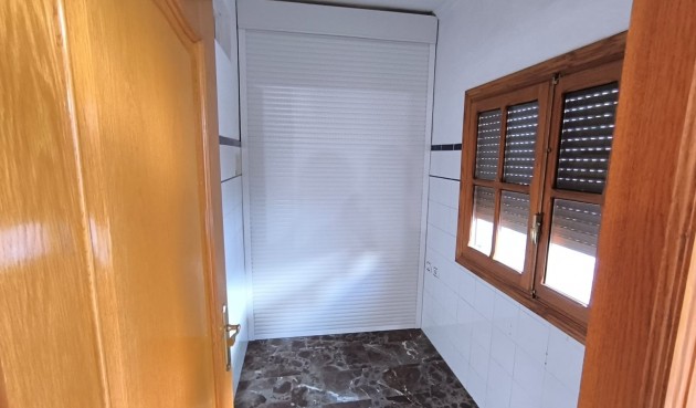 Brukt - Town House -
Sax - Inland