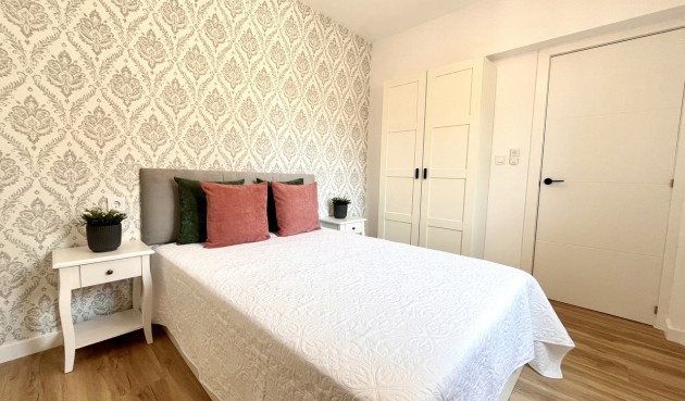 Återförsäljning - Town House -
Playa Flamenca - Costa Blanca