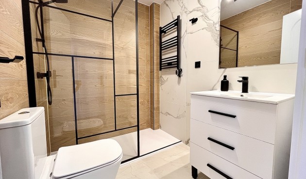 Återförsäljning - Town House -
Playa Flamenca - Costa Blanca