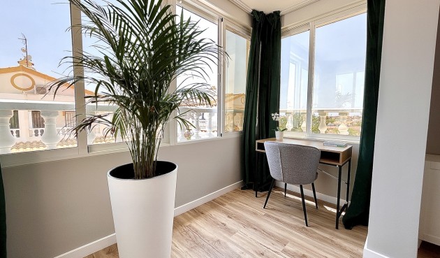 Återförsäljning - Town House -
Playa Flamenca - Costa Blanca