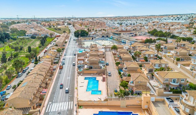 Resale - Villa -
Torrevieja - Los Balcones - Los Altos del Edén