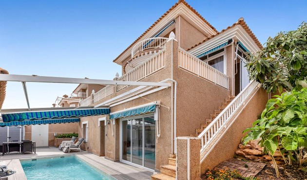 Resale - Villa -
Torrevieja - Los Balcones - Los Altos del Edén