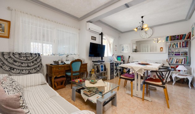 Brukt - Villa -
Torrevieja - aguas nuevas