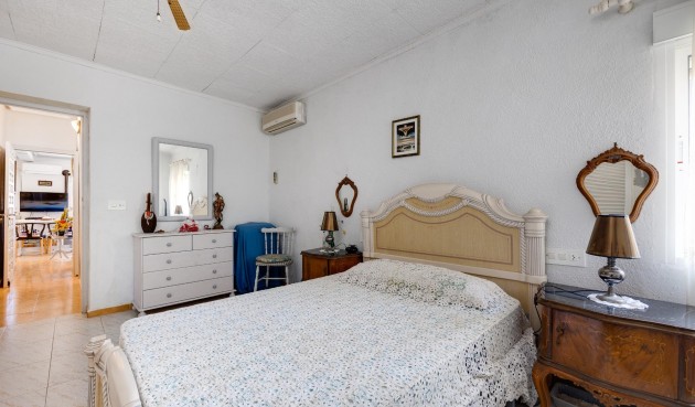 Brukt - Villa -
Torrevieja - aguas nuevas